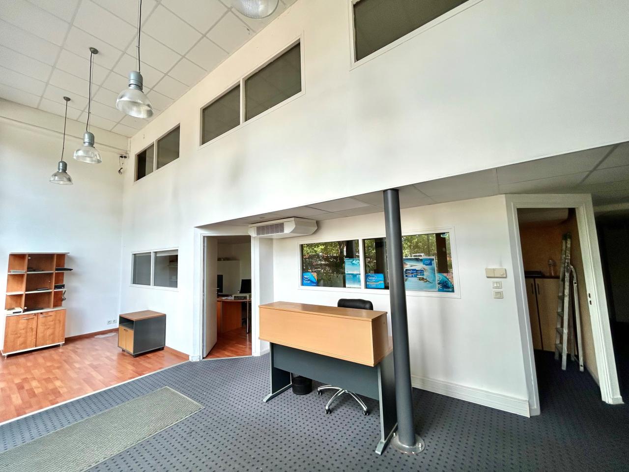 Bureau Rennes 215m² Location bureau Rennes Ille-et-Vilaine OLBUR2530286 2